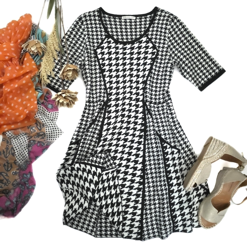 Sandra Darren Black and White Houndstooth Sweater Dress Sz L